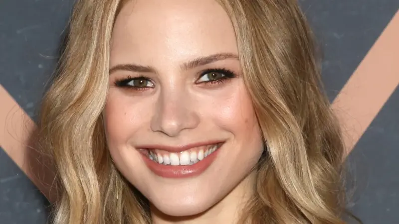 Halston Sage net worth